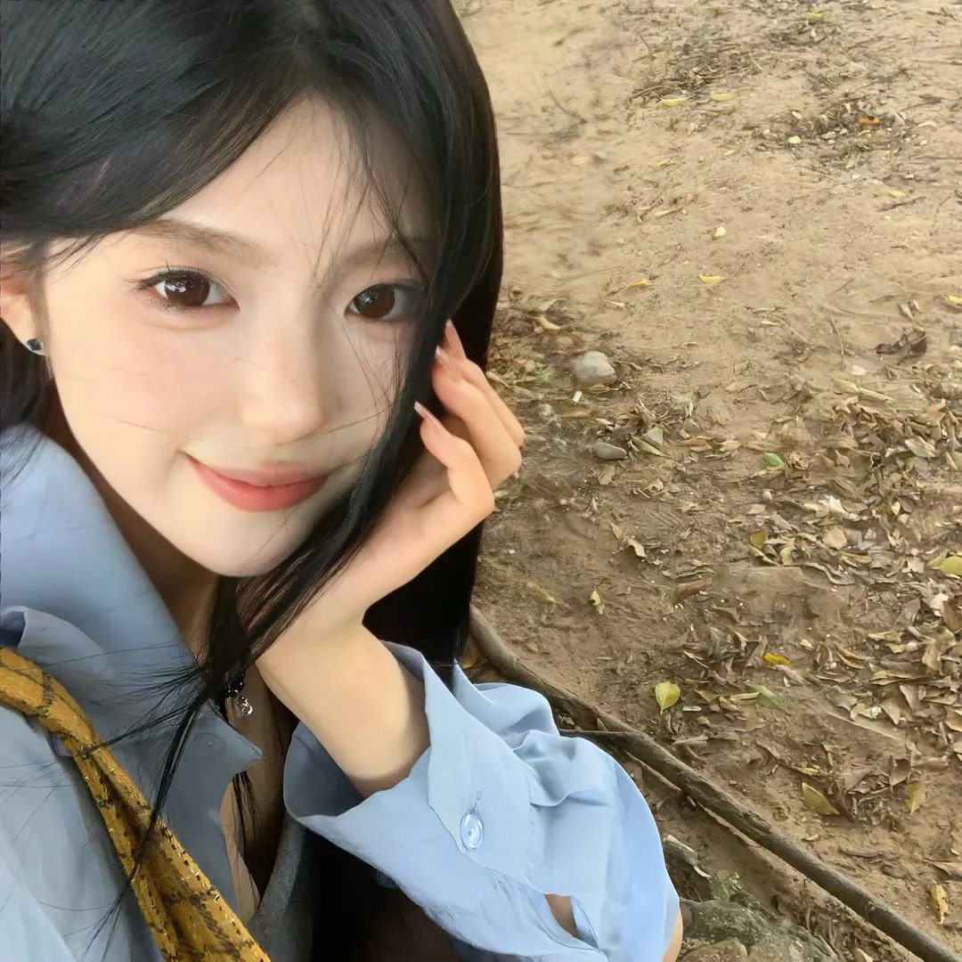 情韵动春心海报